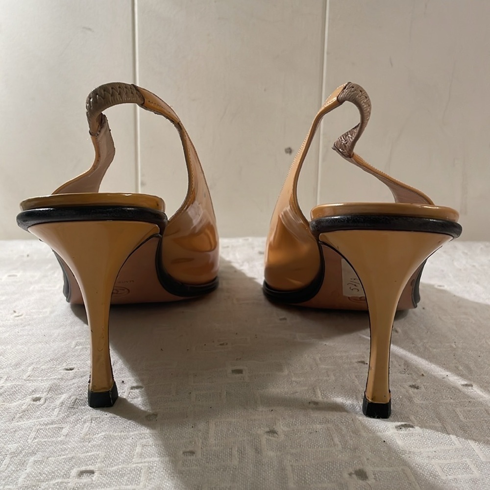 Chanel Semi Point Mustard Black Detail Slingback Shoe - Picture 7 of 16